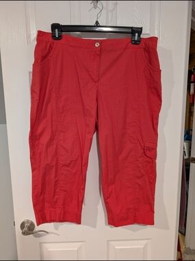 Chico's Coral Red Capri Cargo Pants in Size 3 (XL/16)